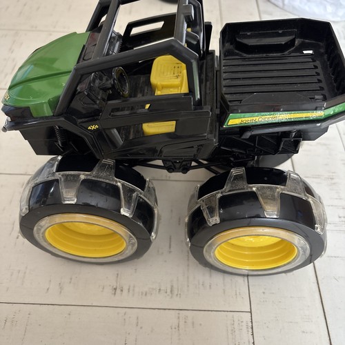 John deere gator - deere, 4x4